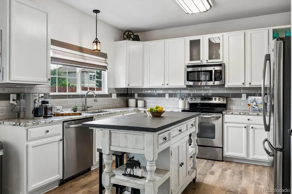 1444 N Monument Drive Castle Rock CO 80104