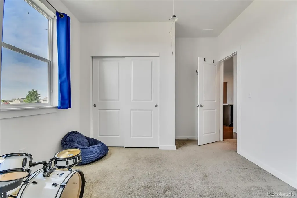 525 Foxtail Drive Hudson CO 80642