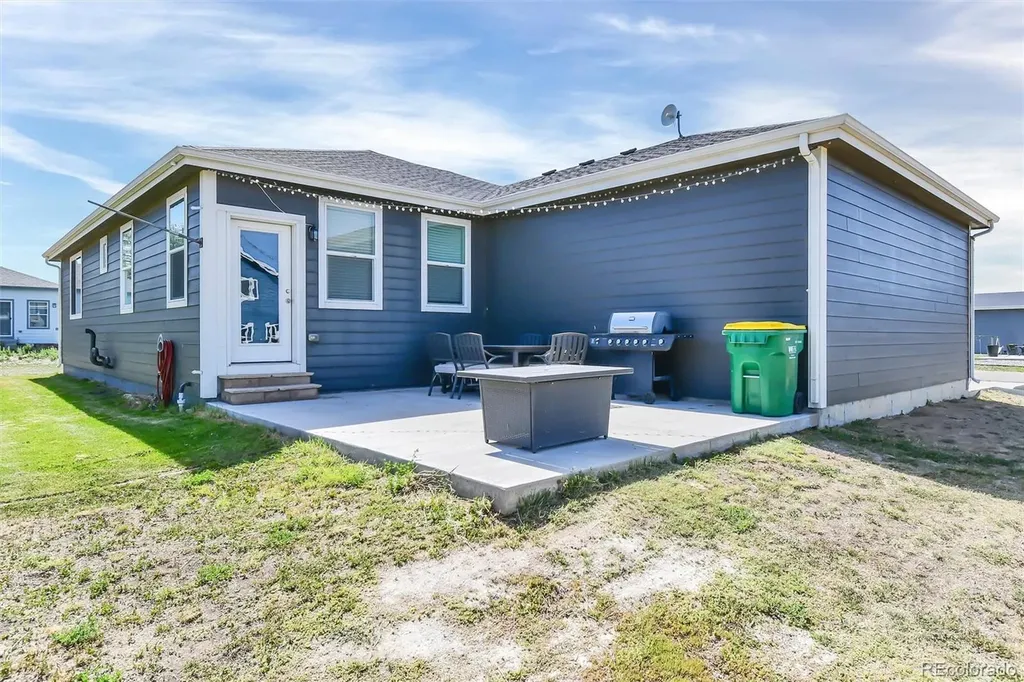 525 Foxtail Drive Hudson CO 80642