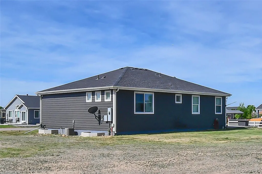525 Foxtail Drive Hudson CO 80642