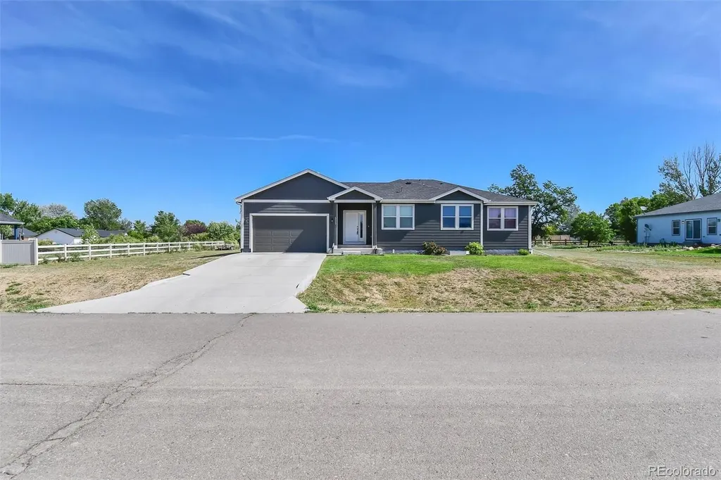 525 Foxtail Drive Hudson CO 80642