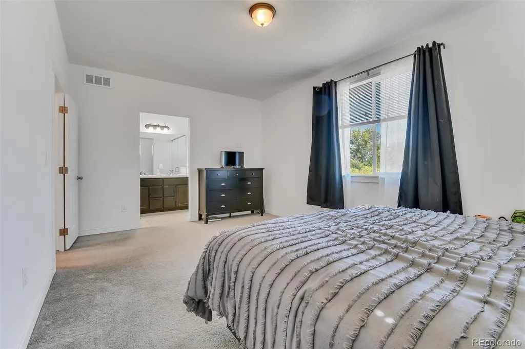 525 Foxtail Drive Hudson CO 80642