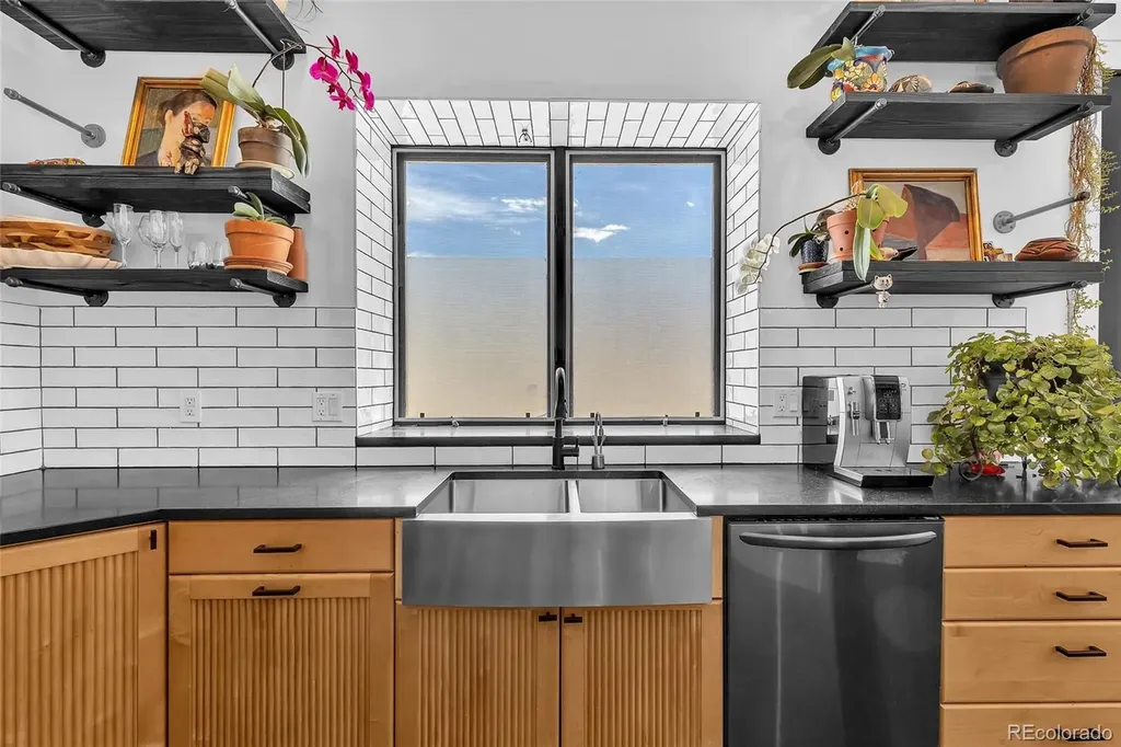 800 W 8th Avenue Denver CO 80204