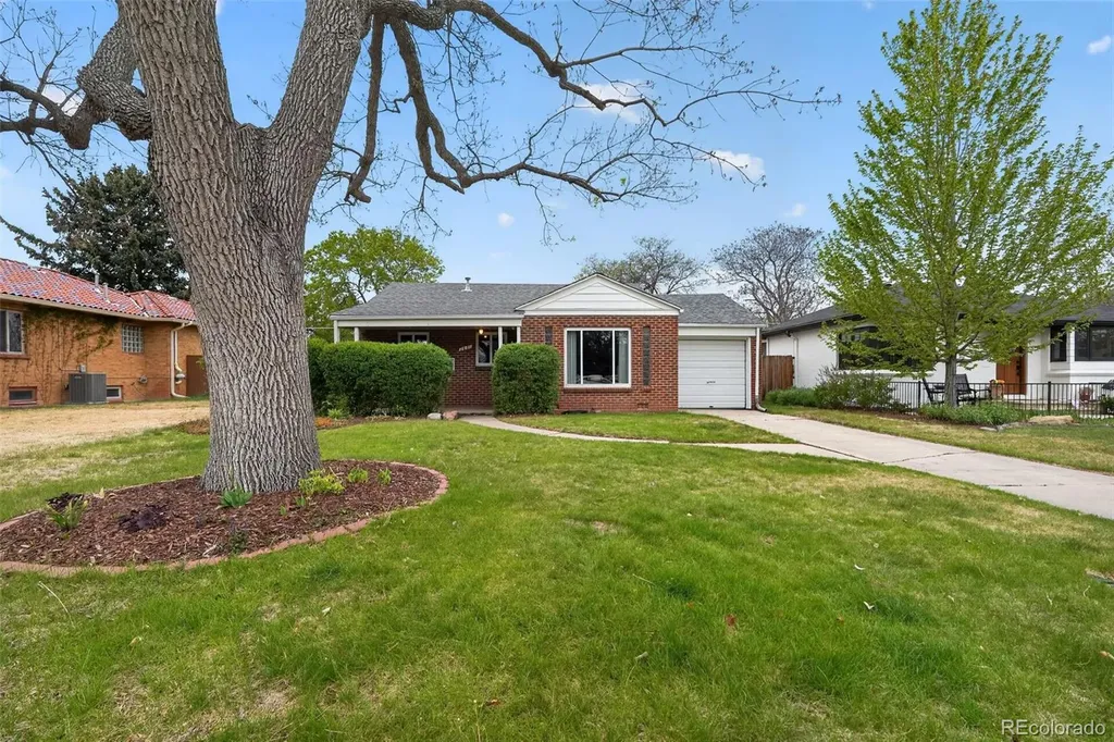 2621 Leyden Street Denver CO 80207