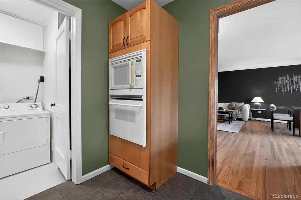 2621 Leyden Street Denver CO 80207