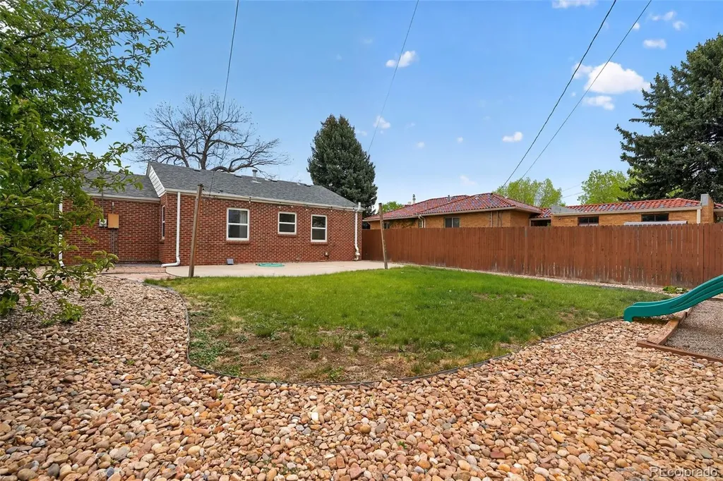 2621 Leyden Street Denver CO 80207