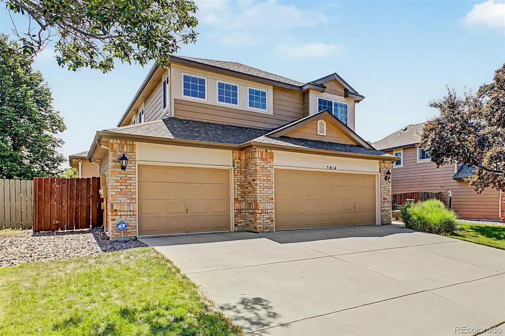 5814 S Danube Street Aurora CO 80015