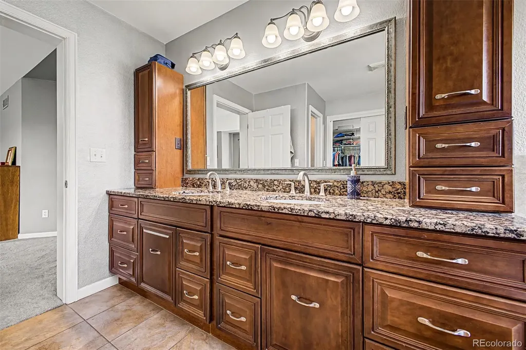 5814 S Danube Street Aurora CO 80015