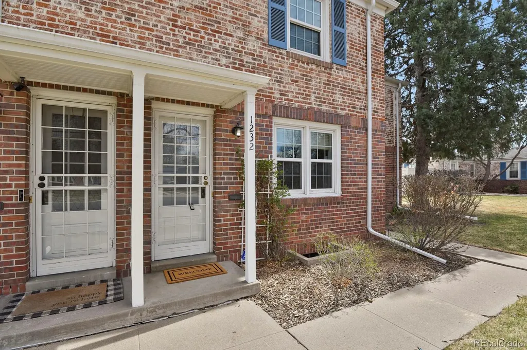 1232 Krameria Street Denver CO 80220