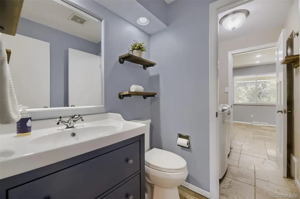 3141 S Jasmine Way Denver CO 80222
