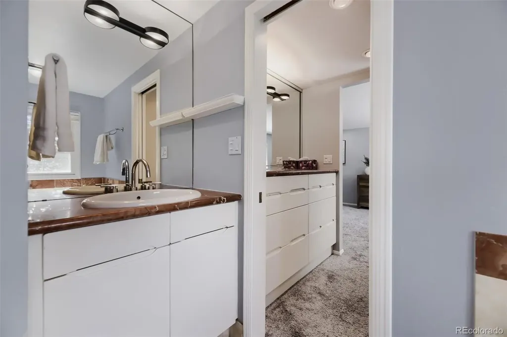 3141 S Jasmine Way Denver CO 80222