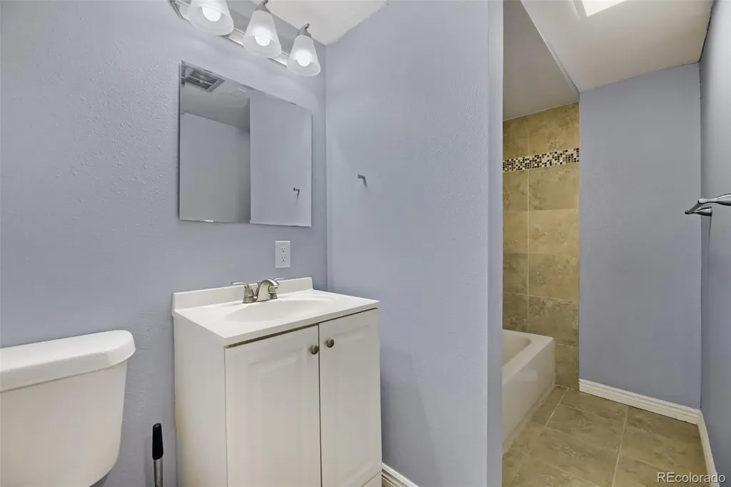 3141 S Jasmine Way Denver CO 80222