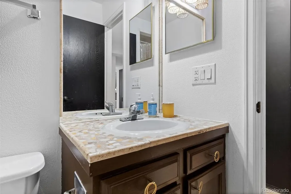 11184 E Linvale Drive Aurora CO 80014