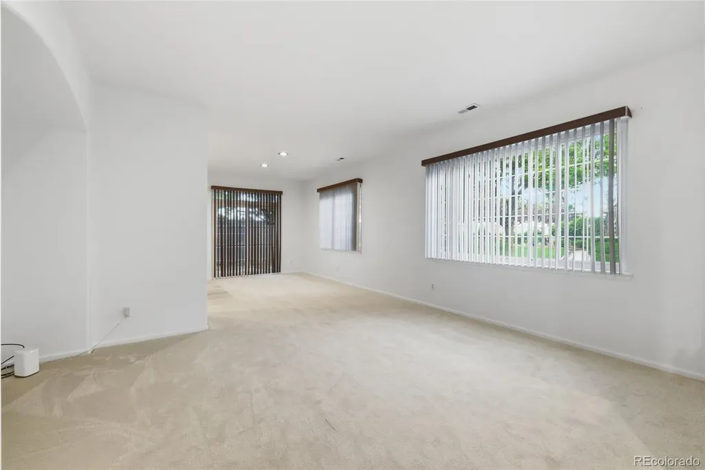 111 Granby Way Aurora CO 80011