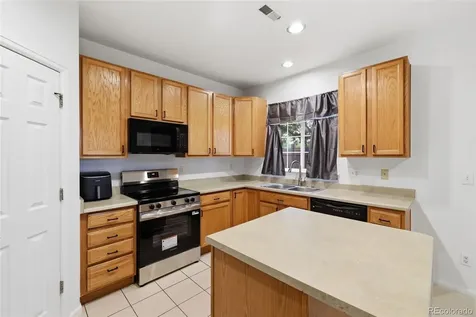 111 Granby Way Aurora CO 80011