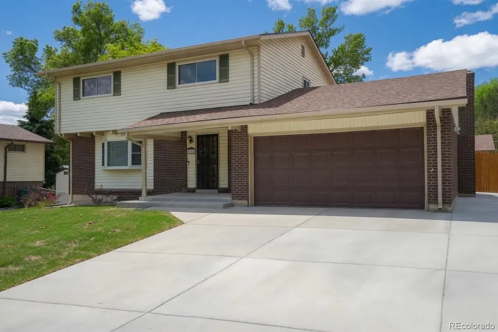 2747 S Quay Way Denver CO 80227