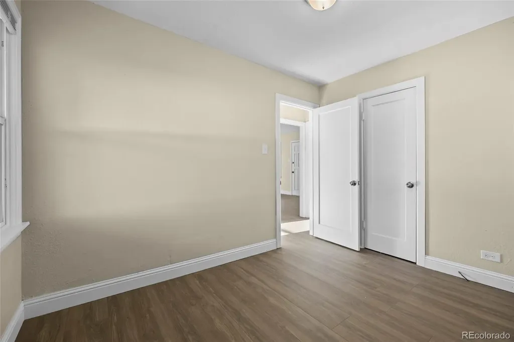 2060 S Knox Court Denver CO 80219
