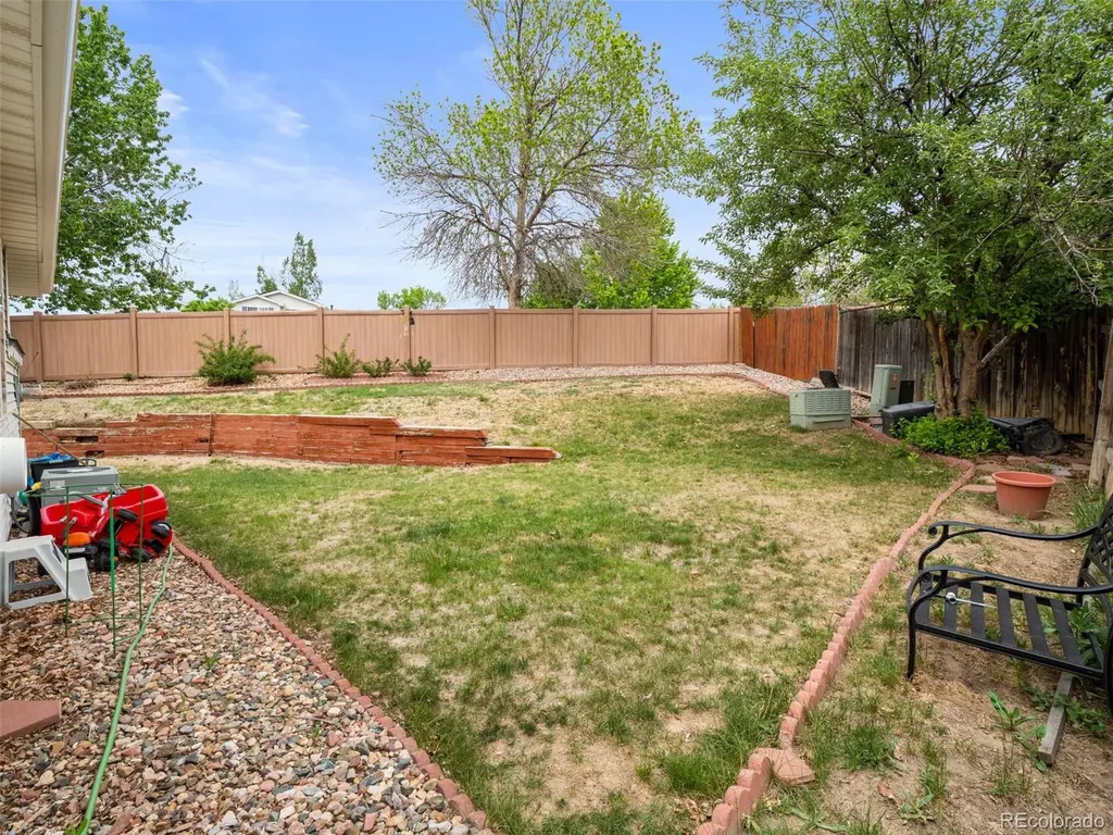 1960 Espana Way Aurora CO 80011