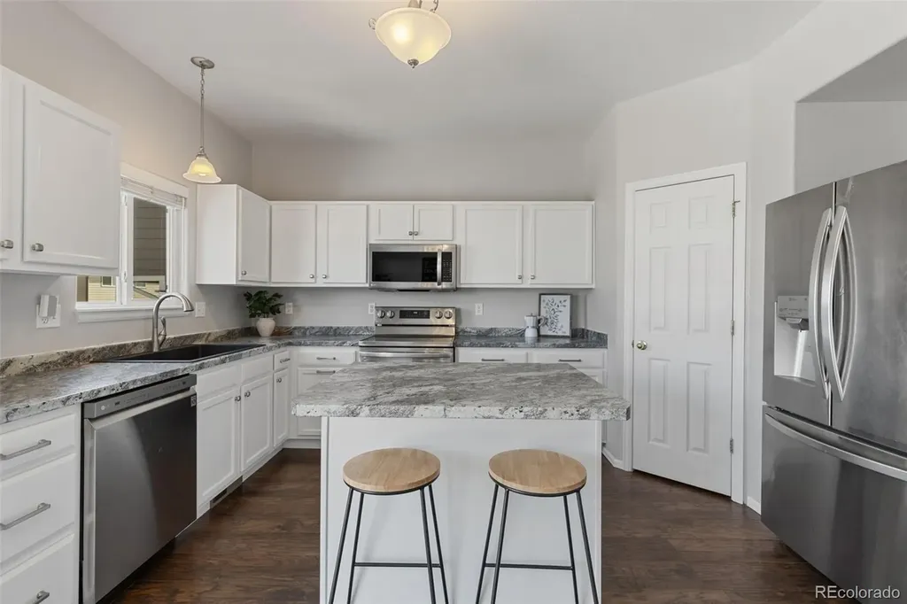 7935 Superior Hill Place Colorado Springs CO 80908