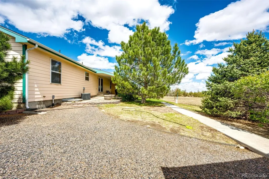 4420 Behrens Road Byers CO 80103