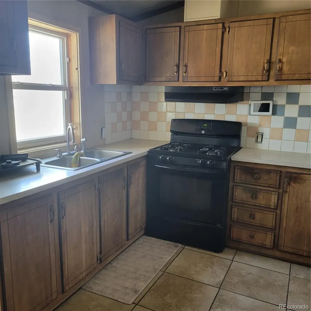 930 8th Street Sanford CO 81151