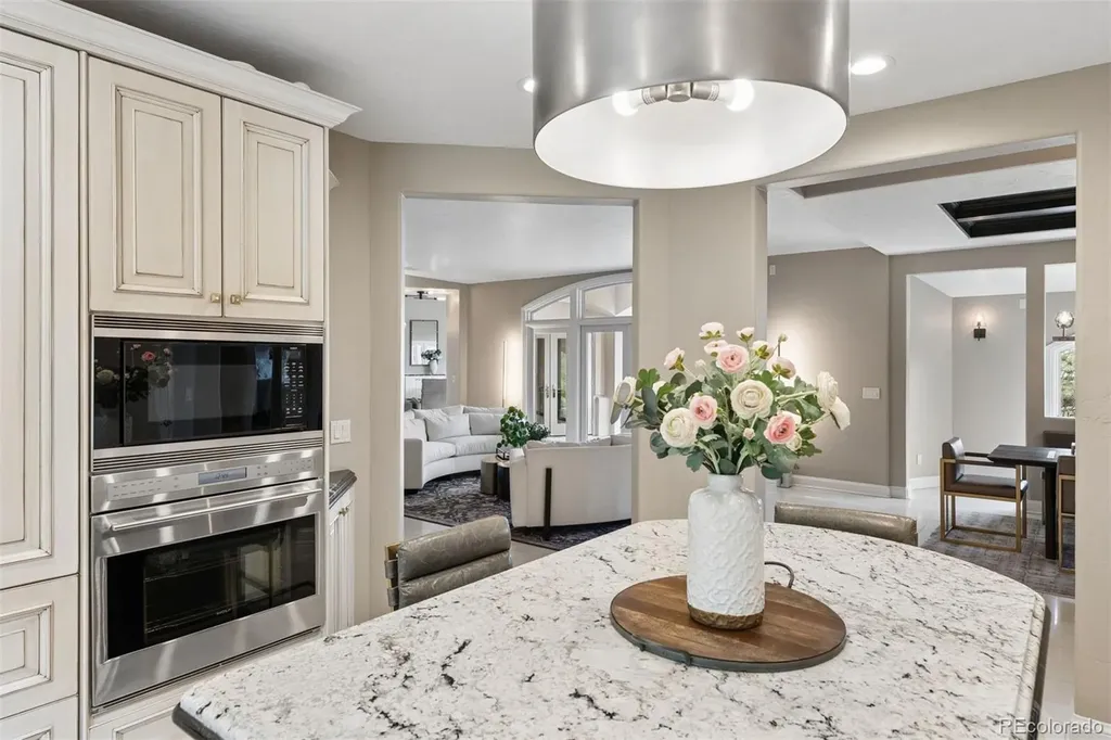 41 Alta Vista Road Colorado Springs CO 80906