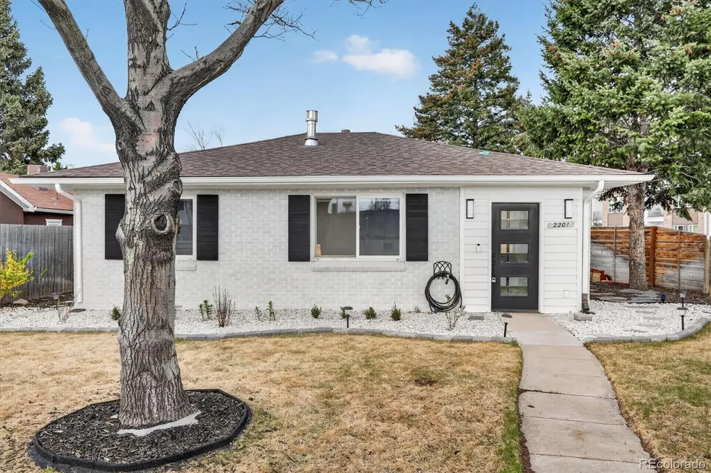 2201 S Dexter Street Denver CO 80222
