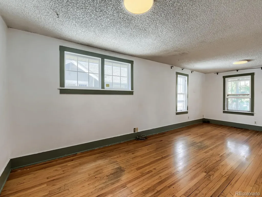 4075 S Lincoln Street Englewood CO 80113