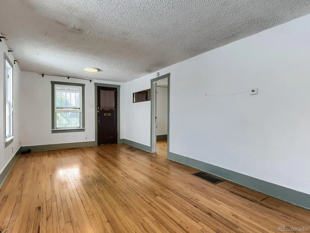 4075 S Lincoln Street Englewood CO 80113