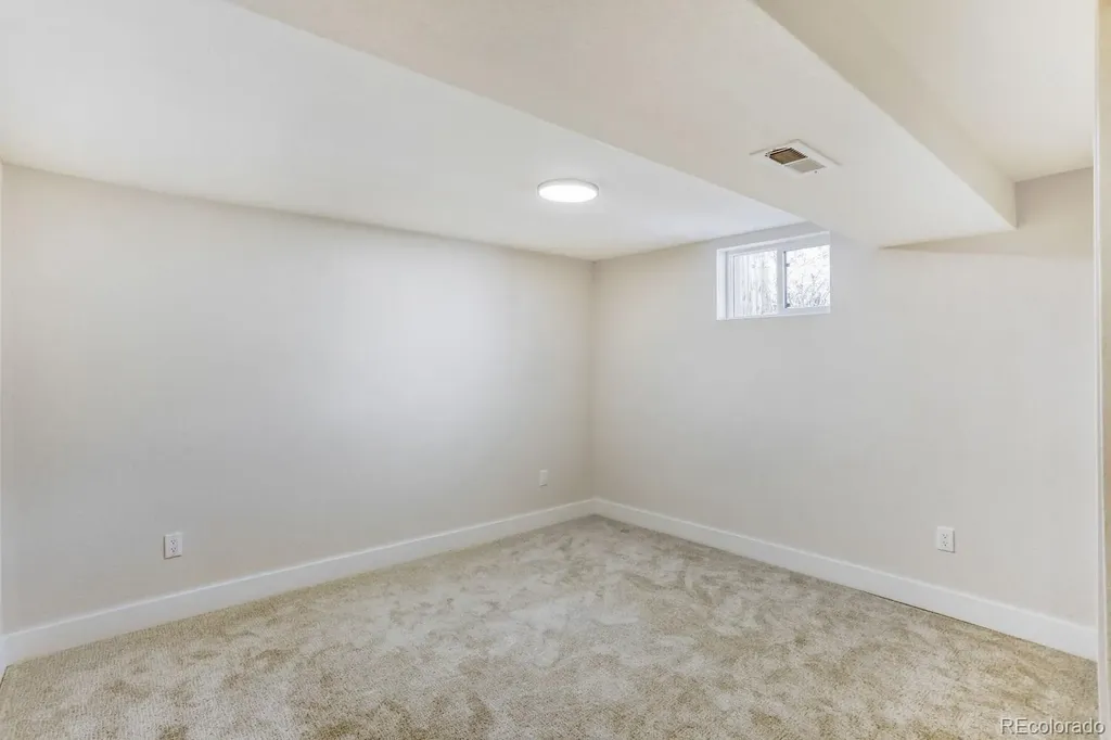 6695 S Ogden Street Centennial CO 80121