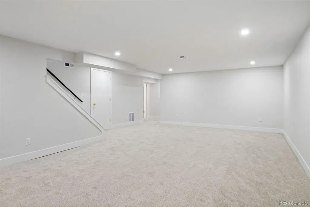 6695 S Ogden Street Centennial CO 80121
