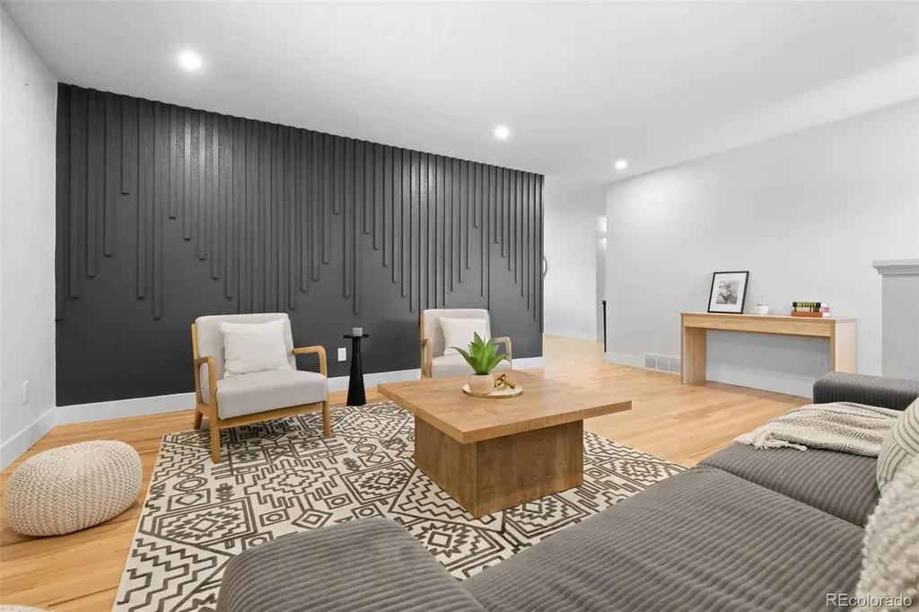 6695 S Ogden Street Centennial CO 80121
