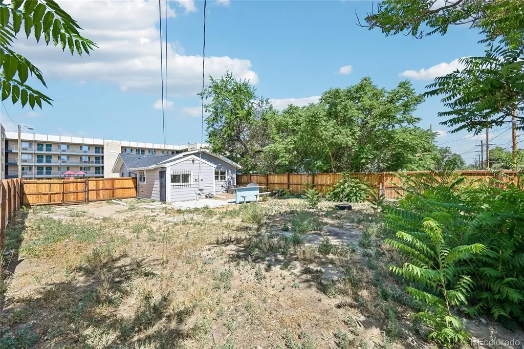 1568 Beeler Street Aurora CO 80010