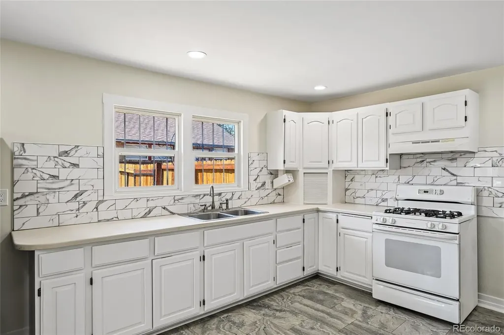 1568 Beeler Street Aurora CO 80010