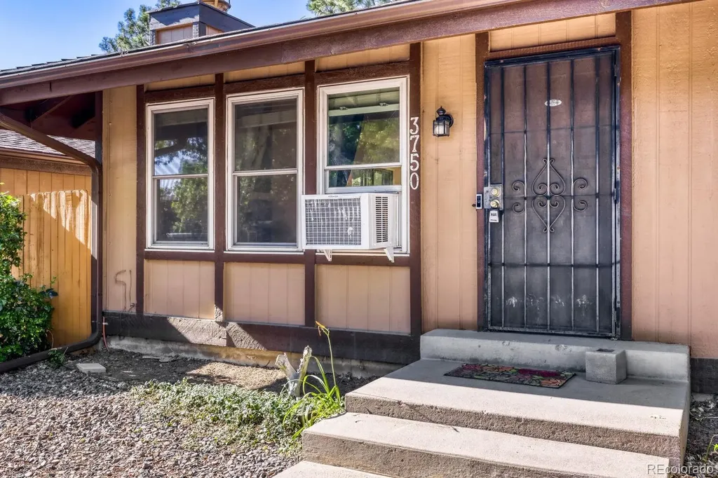 3750 S Granby Way Aurora CO 80014