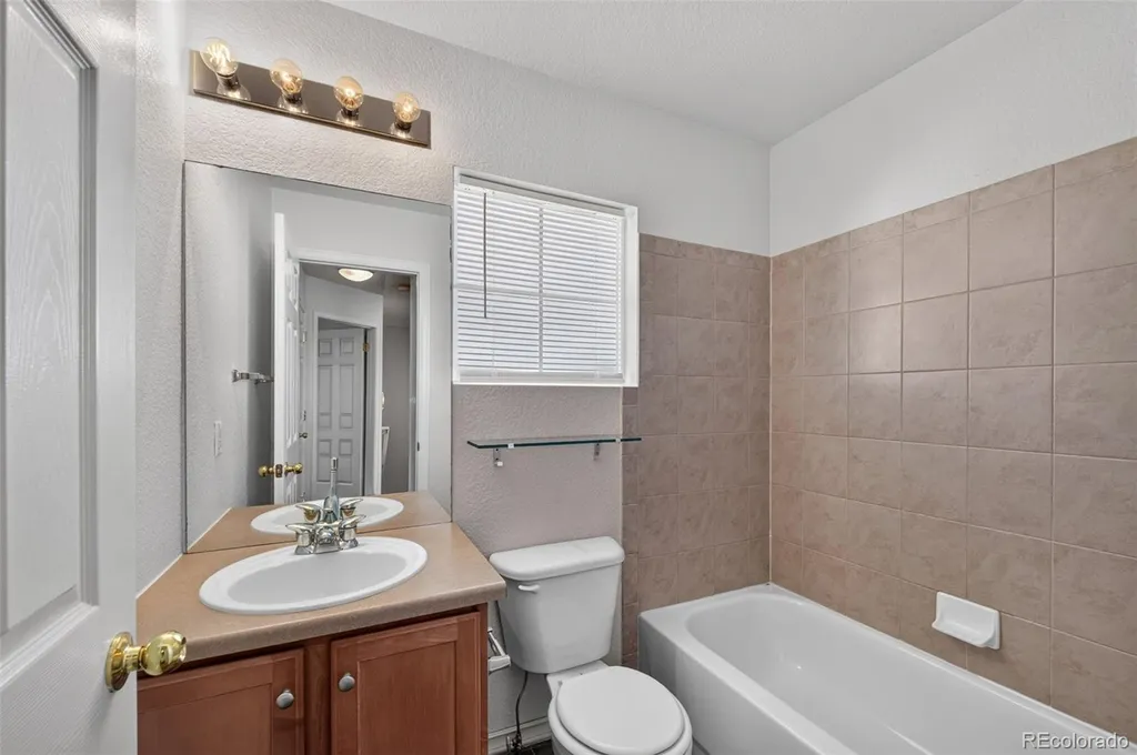 4323 S Jebel Lane Aurora CO 80015