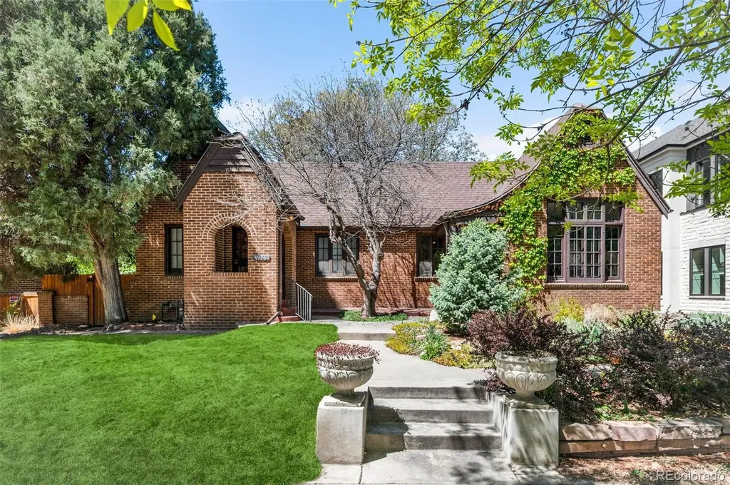1665 Bellaire Street Denver CO 80220
