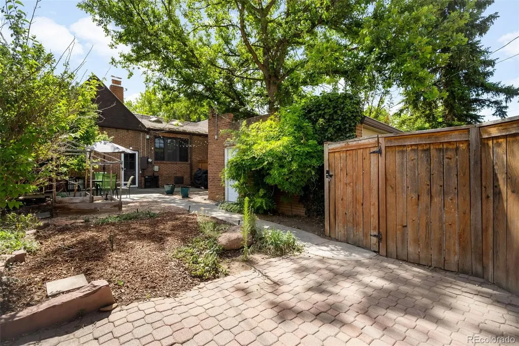 1665 Bellaire Street Denver CO 80220
