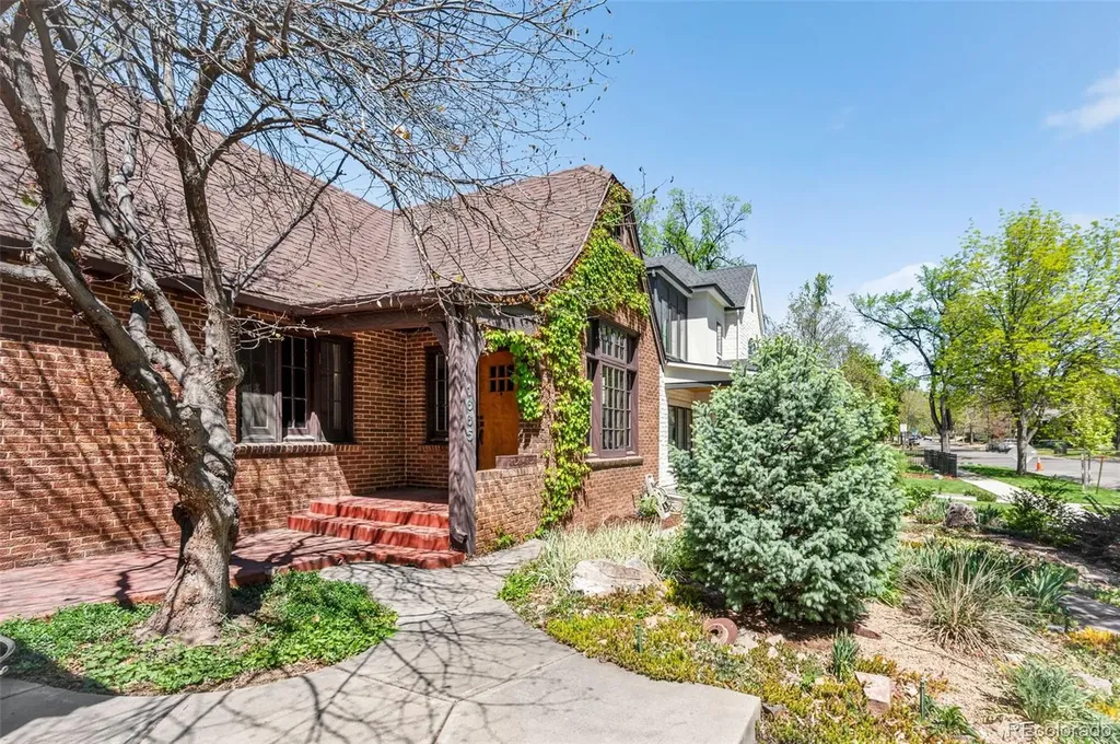 1665 Bellaire Street Denver CO 80220