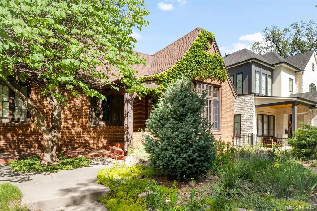 1665 Bellaire Street Denver CO 80220