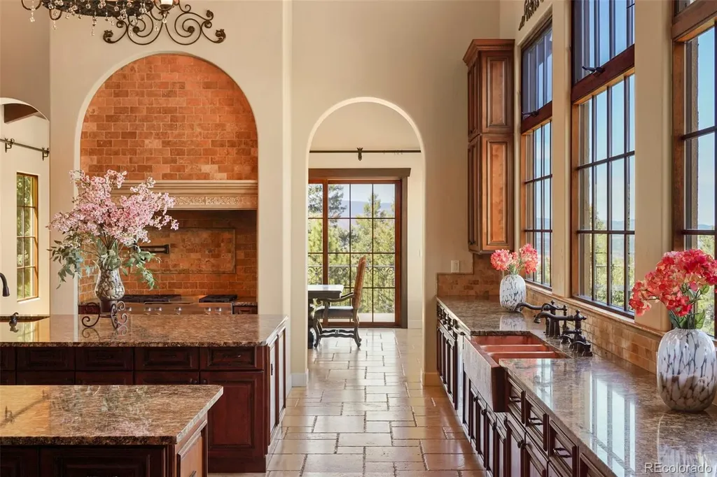 2869 Valley Park Drive Larkspur CO 80118