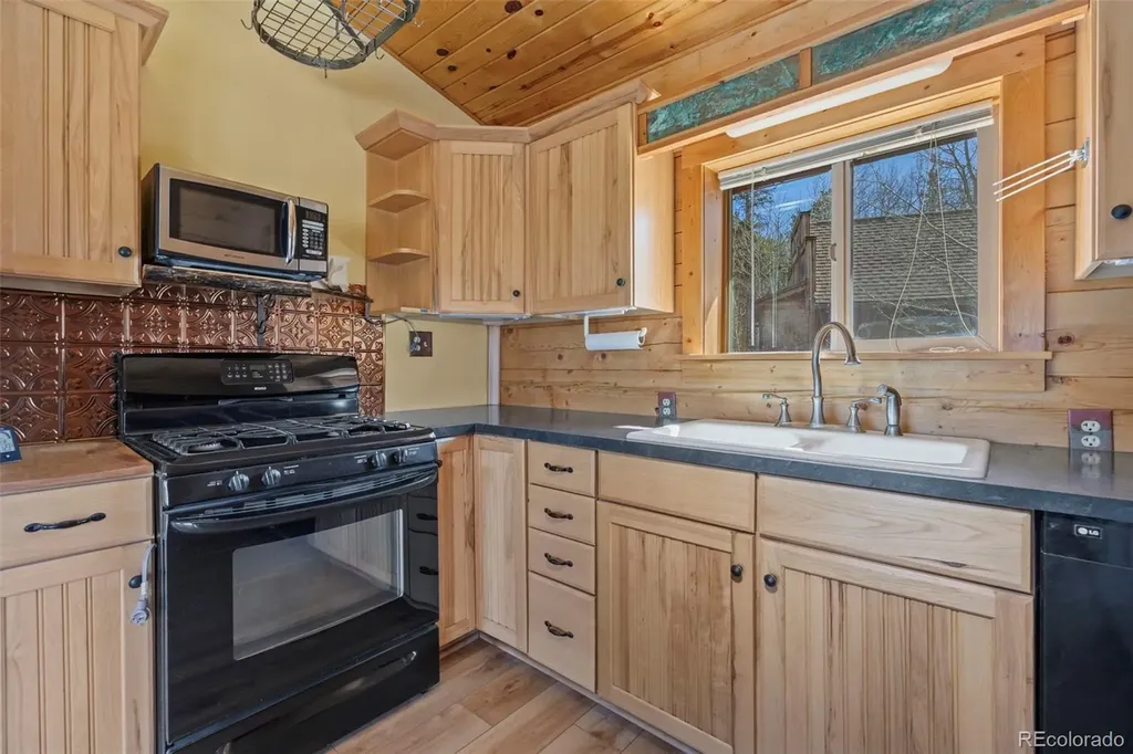 305 Genevas Way Black Hawk CO 80422