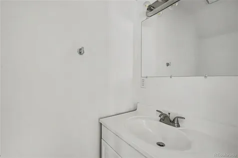 4922 S Rifle Court Aurora CO 80015