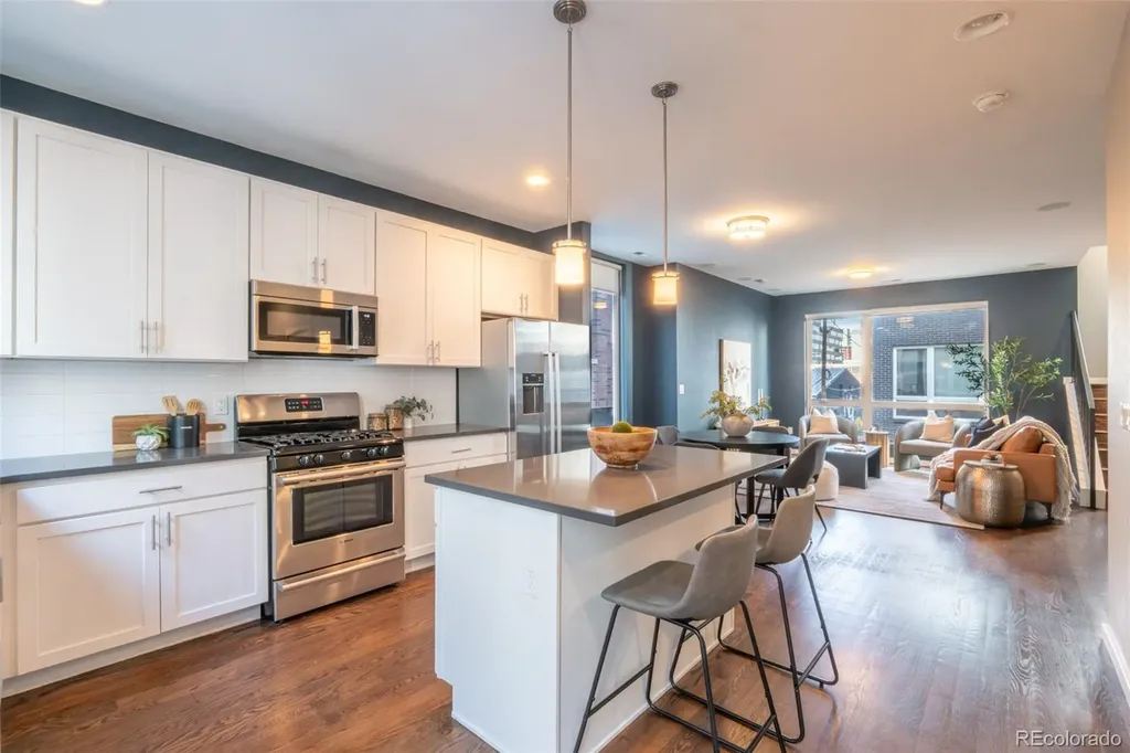 3425 Larimer Street Denver CO 80205