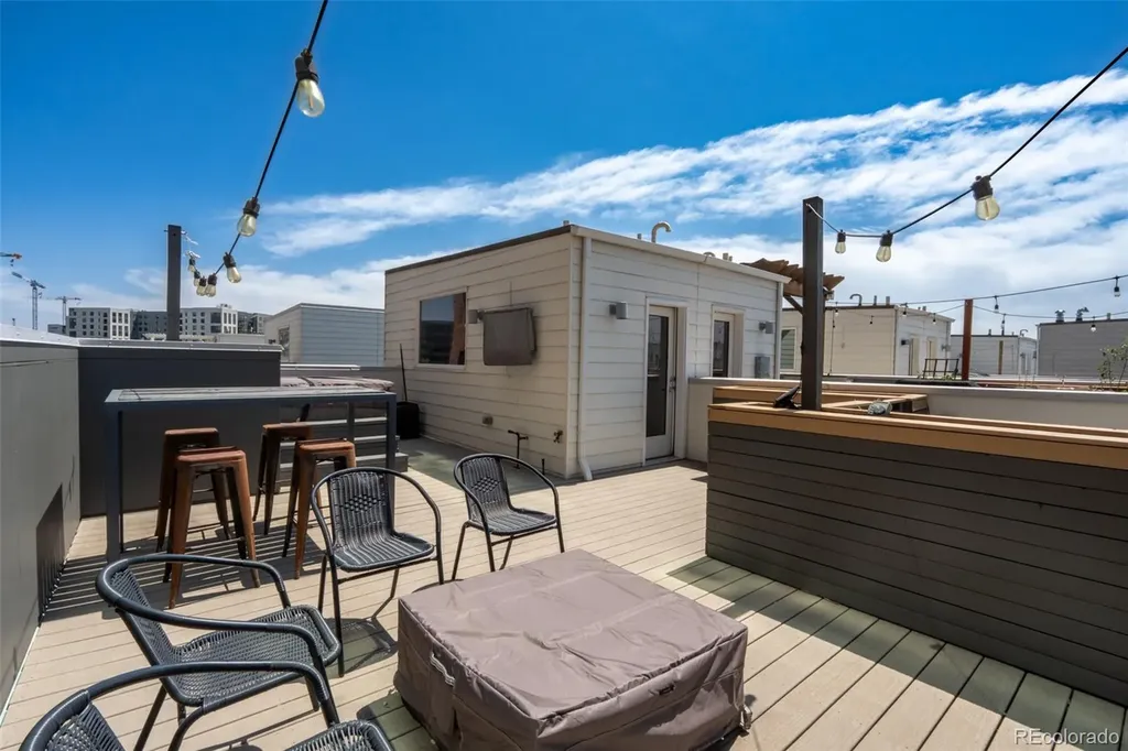 3425 Larimer Street Denver CO 80205