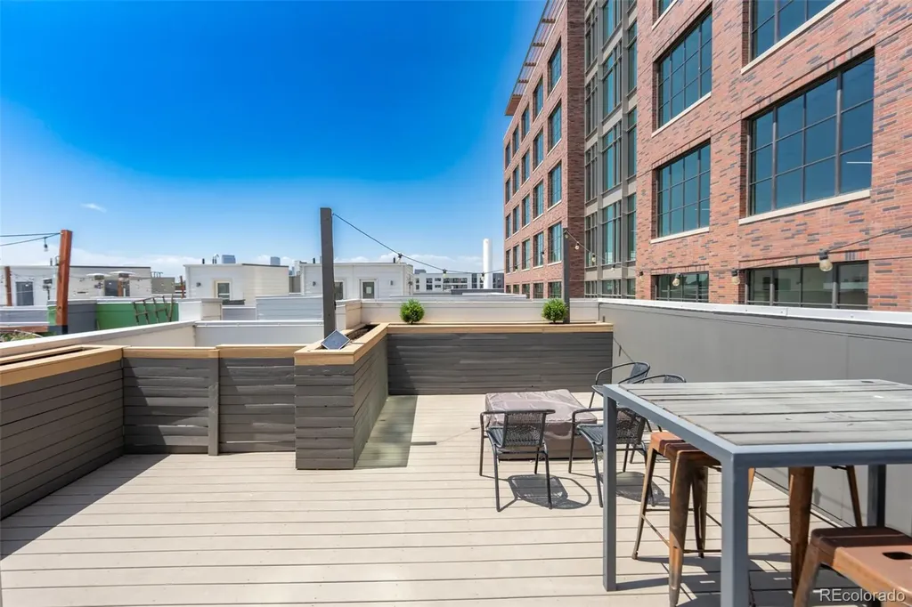 3425 Larimer Street Denver CO 80205