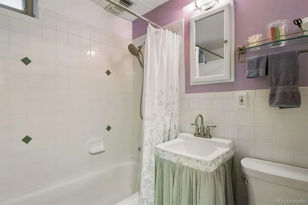 2835 Dahlia Street Denver CO 80207