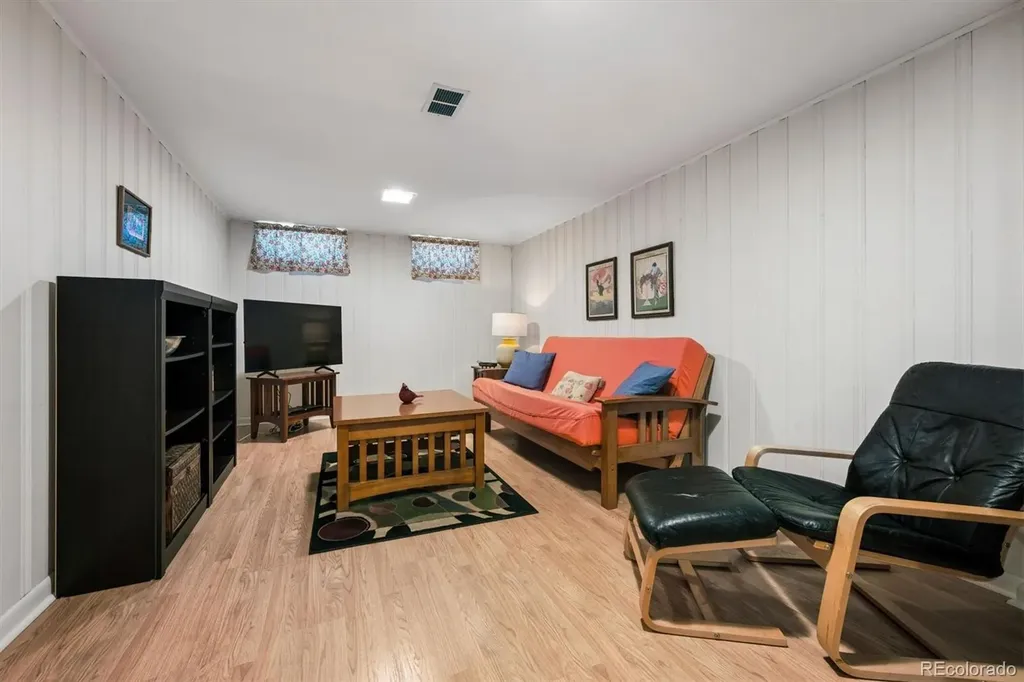 2835 Dahlia Street Denver CO 80207