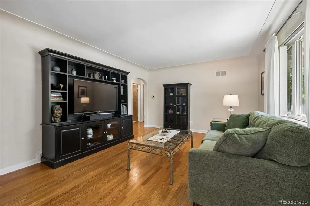 2835 Dahlia Street Denver CO 80207