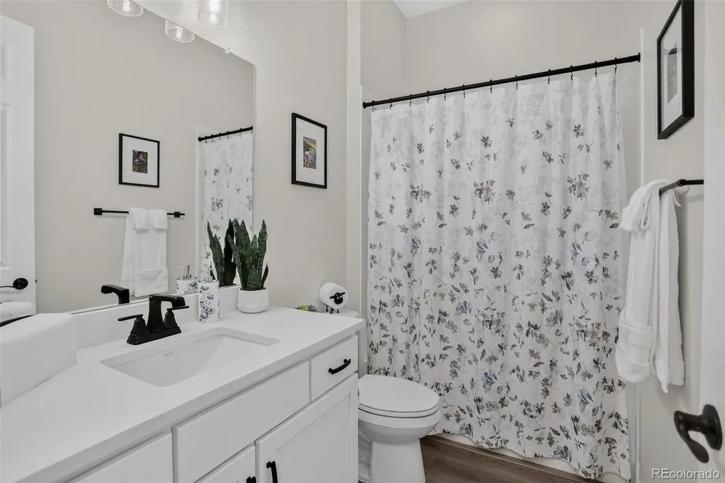 5234 Queen Court Arvada CO 80002